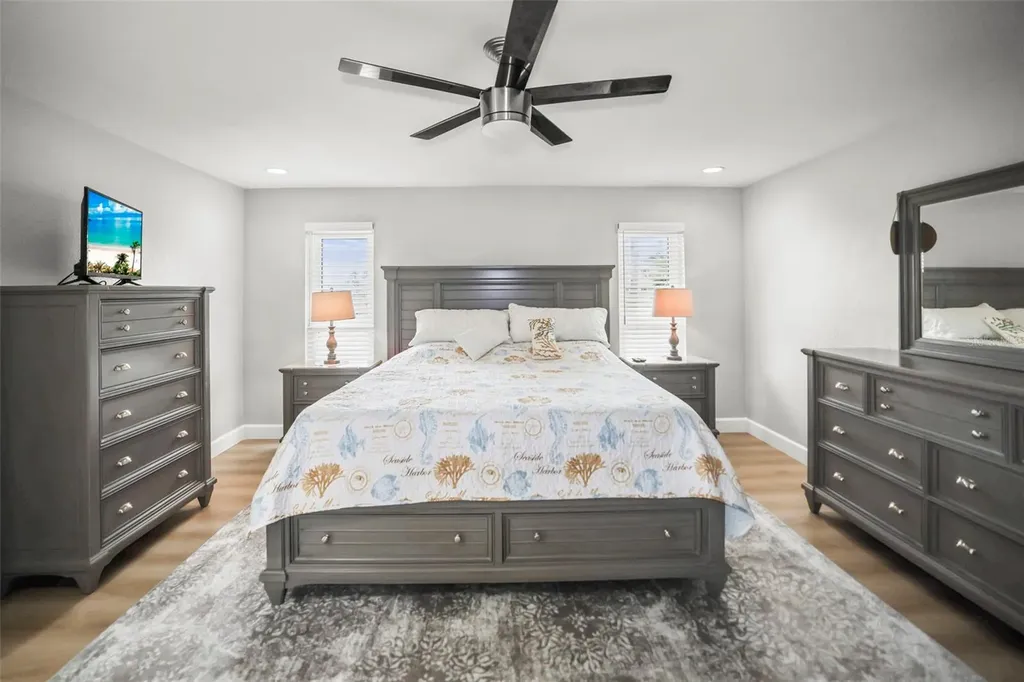 6360 2nd Palm Point St Petersburg FL 33706