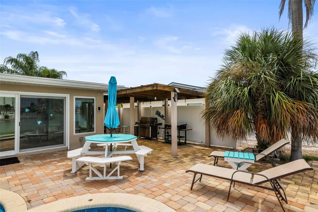 6360 2nd Palm Point St Petersburg FL 33706