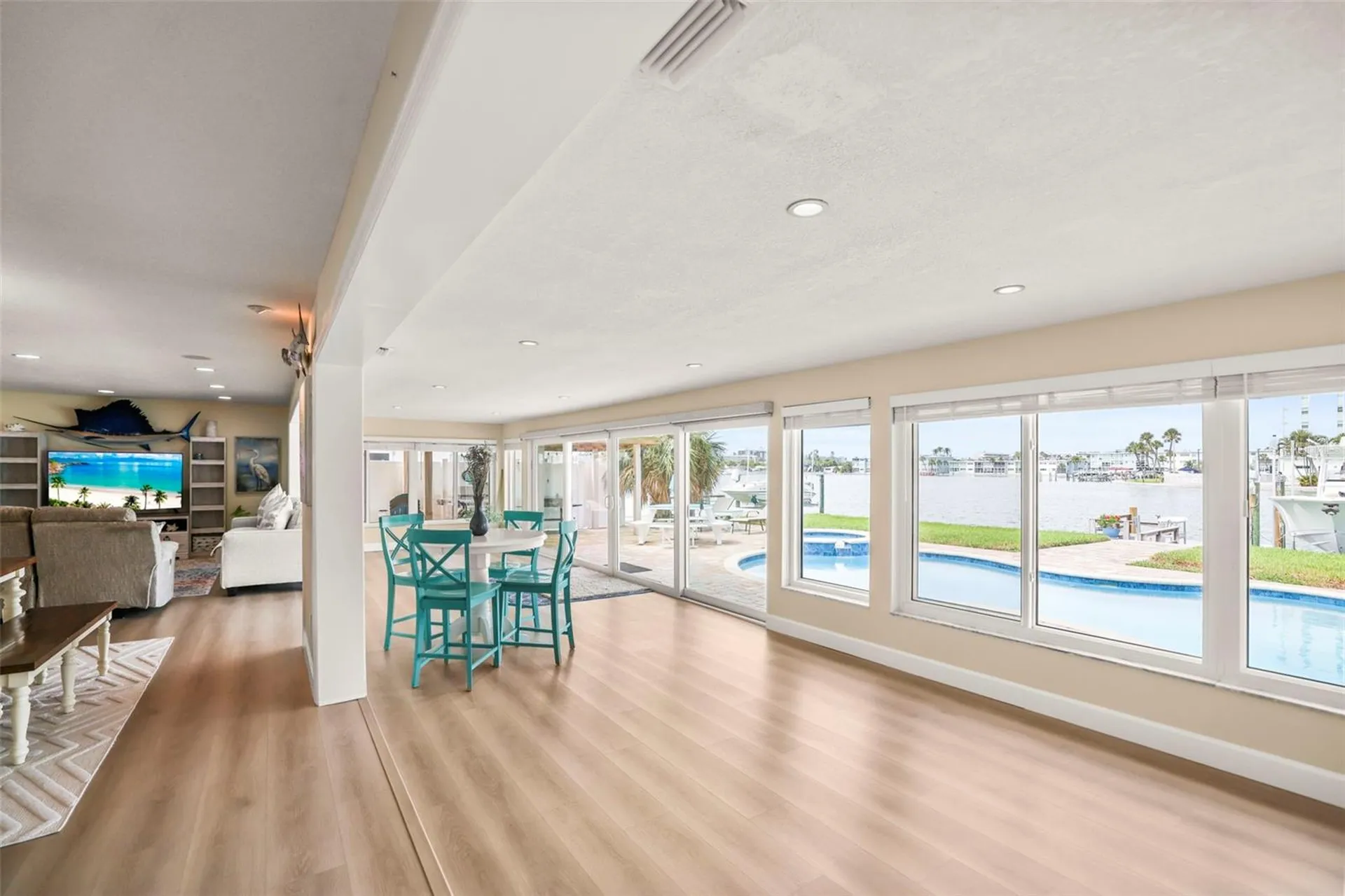 6360 2nd Palm Point St Petersburg FL 33706
