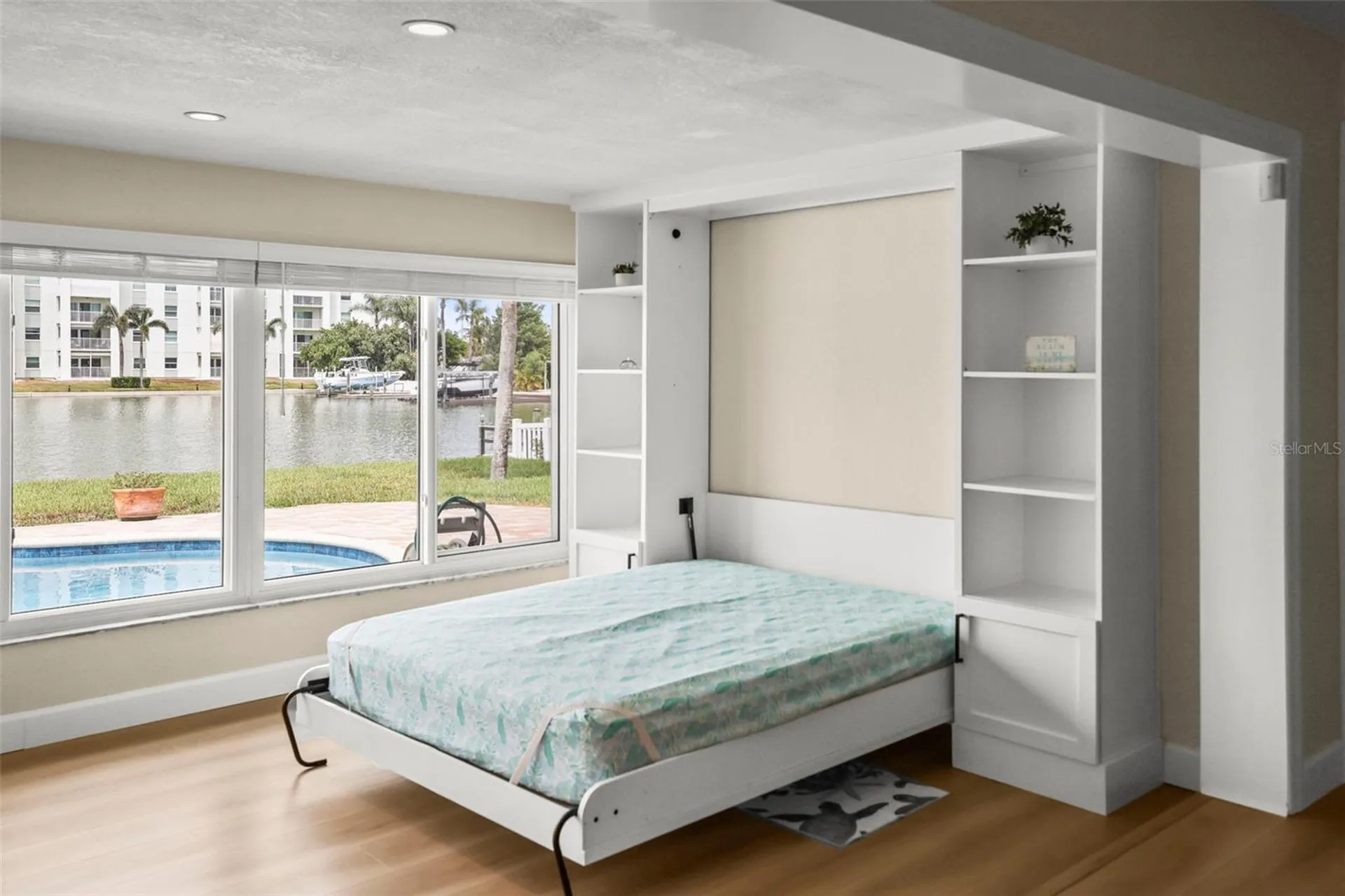6360 2nd Palm Point St Petersburg FL 33706