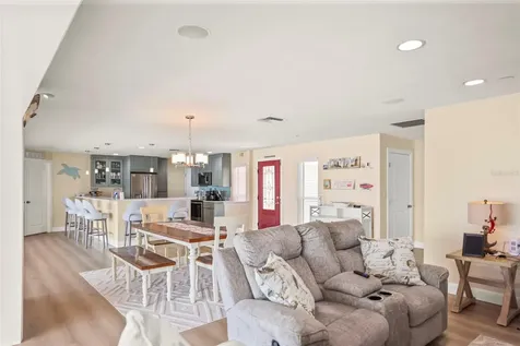 6360 2nd Palm Point St Petersburg FL 33706