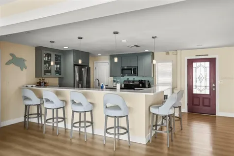 6360 2nd Palm Point St Petersburg FL 33706