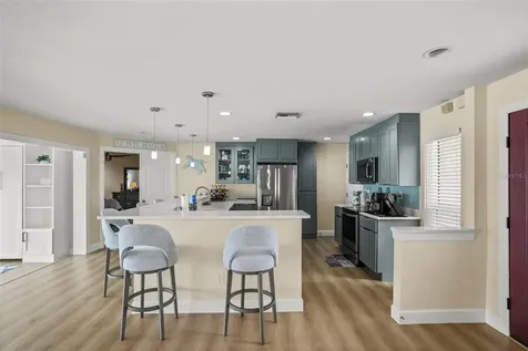 6360 2nd Palm Point St Petersburg FL 33706