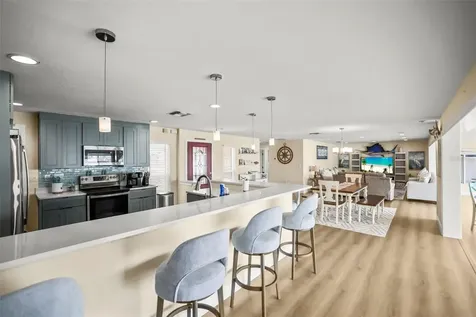 6360 2nd Palm Point St Petersburg FL 33706