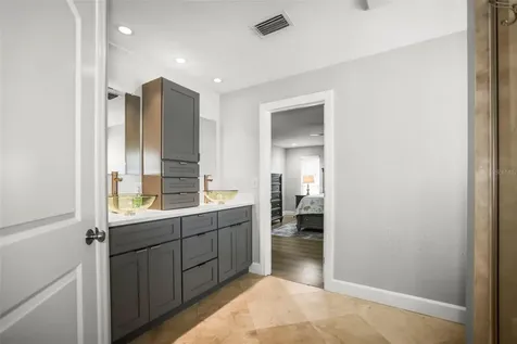 6360 2nd Palm Point St Petersburg FL 33706