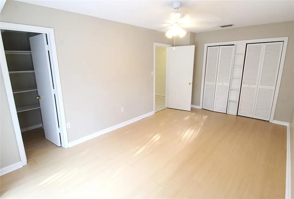 2516 E Milmar Drive Sarasota FL 34237