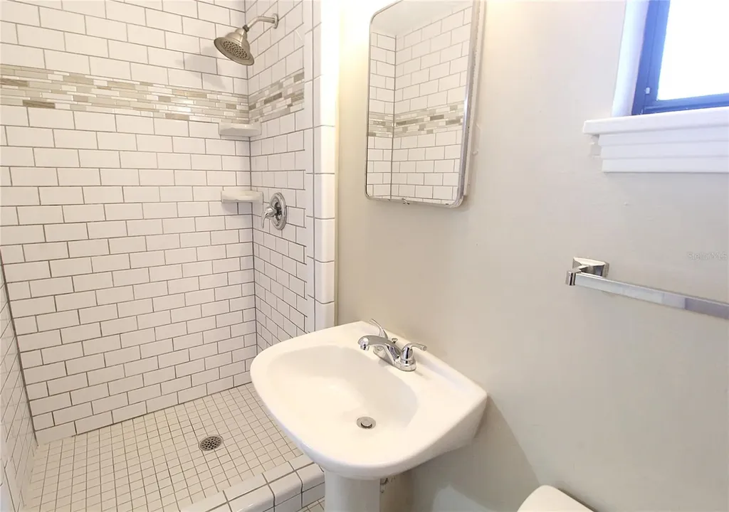 2516 E Milmar Drive Sarasota FL 34237