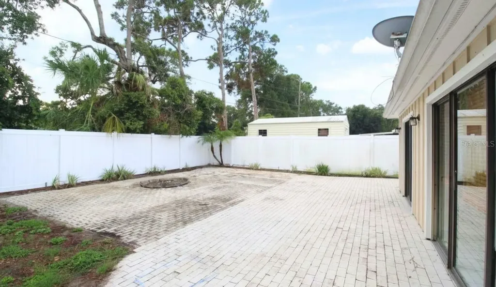 2516 E Milmar Drive Sarasota FL 34237