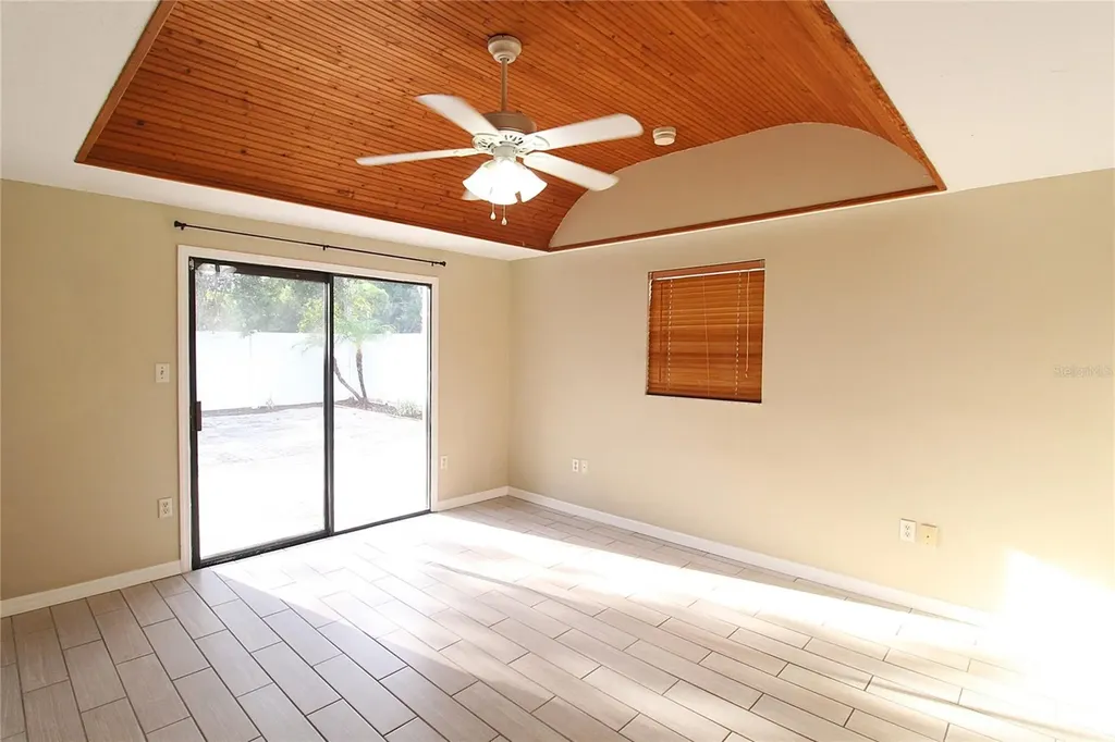 2516 E Milmar Drive Sarasota FL 34237