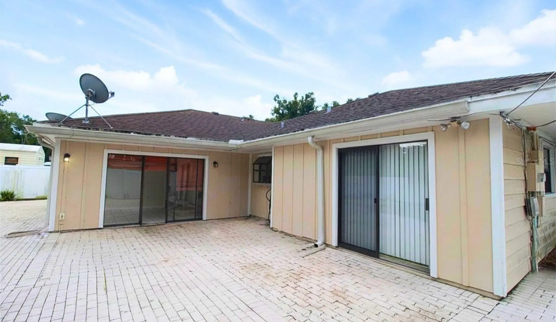 2516 E Milmar Drive Sarasota FL 34237