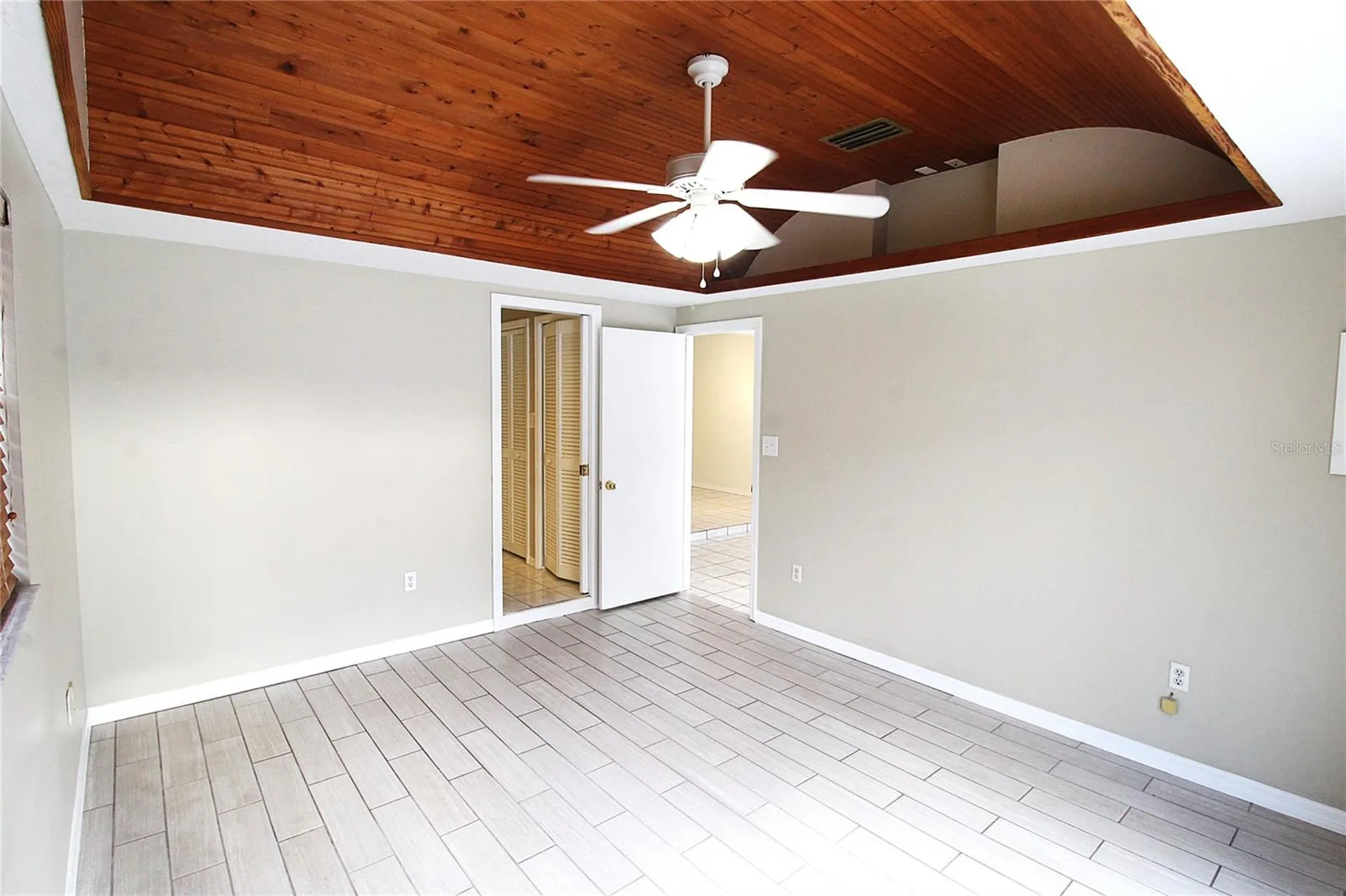 2516 E Milmar Drive Sarasota FL 34237