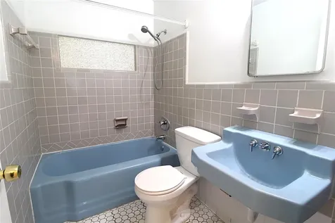 2516 E Milmar Drive Sarasota FL 34237