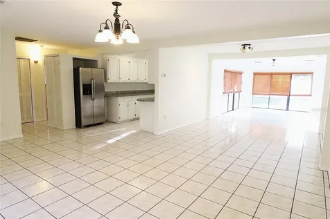 2516 E Milmar Drive Sarasota FL 34237