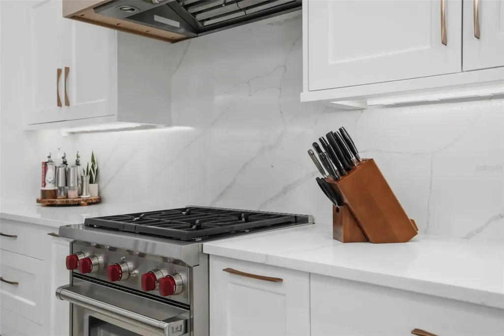 4618 Avenue Longchamps Lutz FL 33558