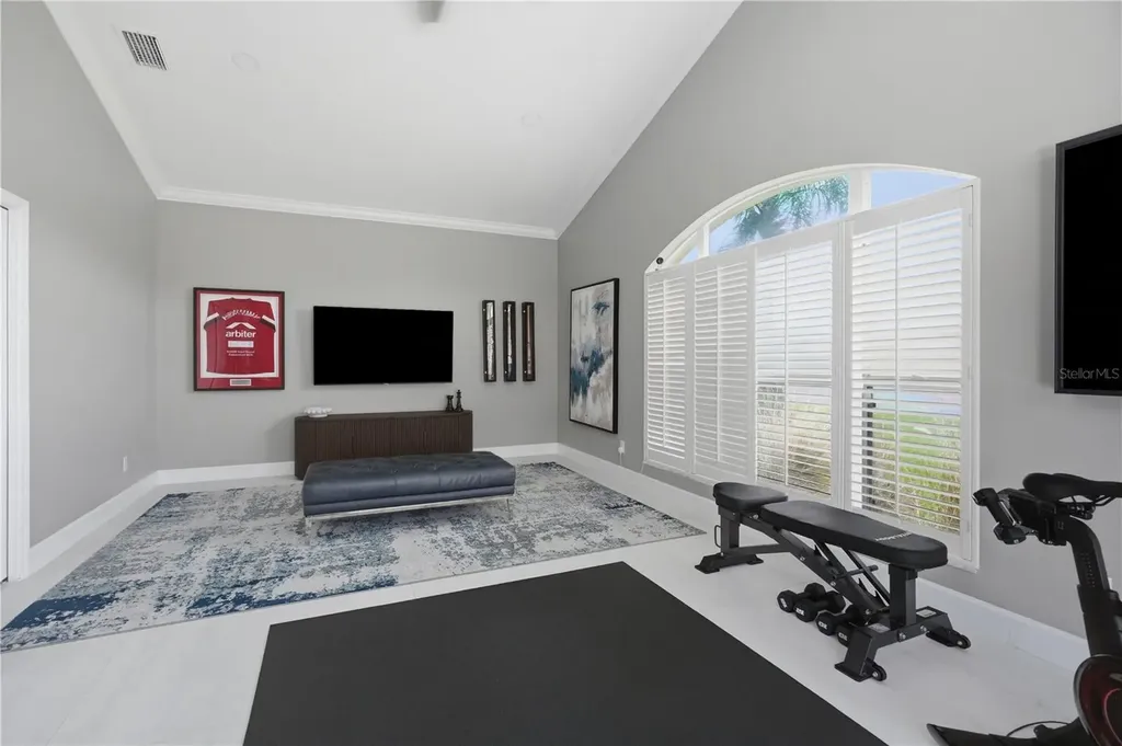 4618 Avenue Longchamps Lutz FL 33558