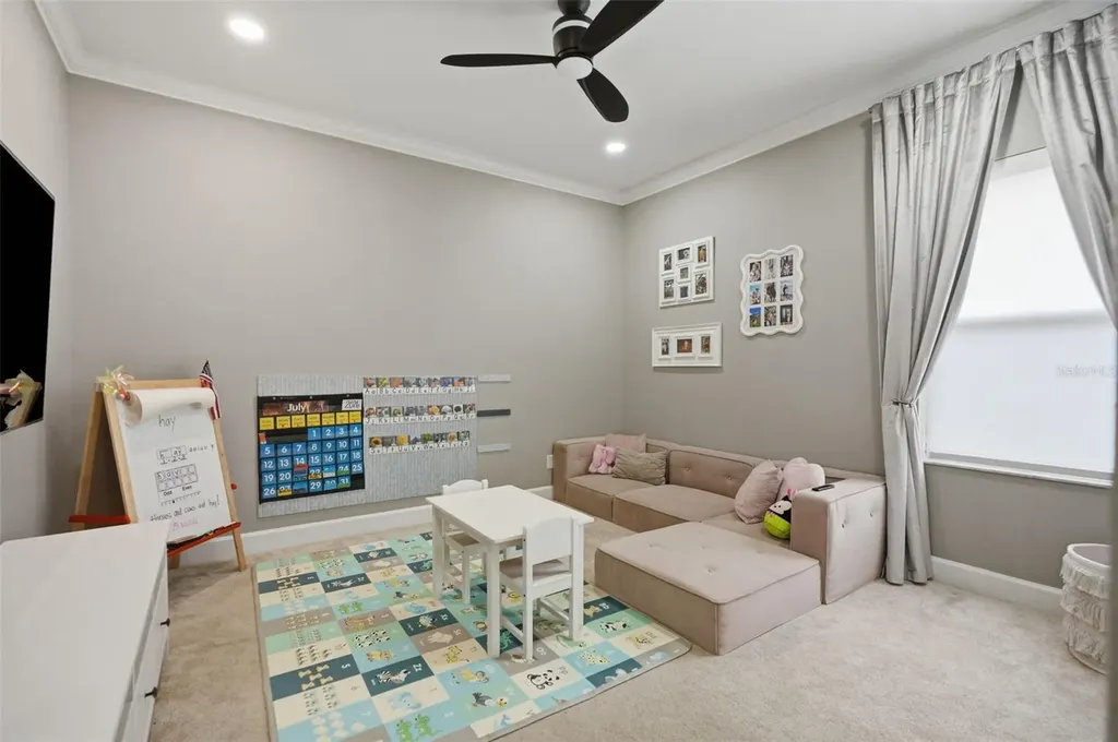 4618 Avenue Longchamps Lutz FL 33558