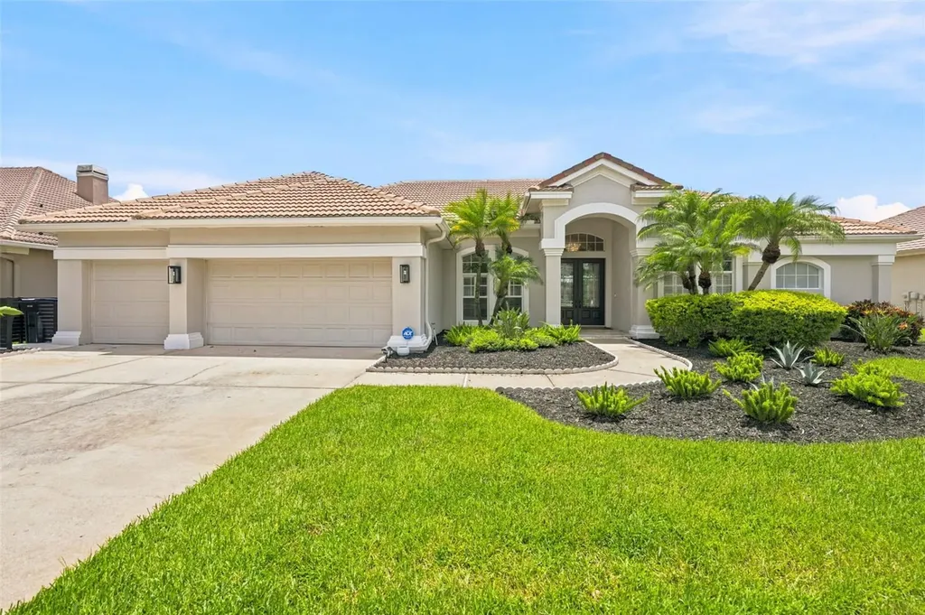 4618 Avenue Longchamps Lutz FL 33558