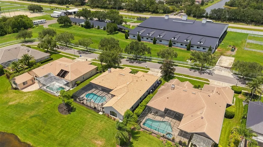 4618 Avenue Longchamps Lutz FL 33558