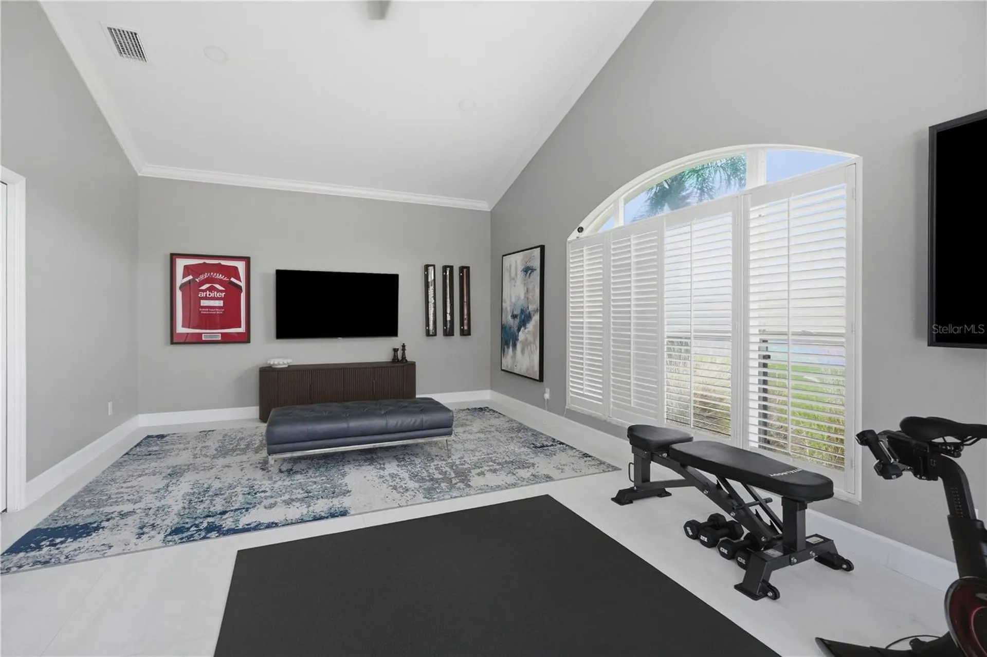4618 Avenue Longchamps Lutz FL 33558