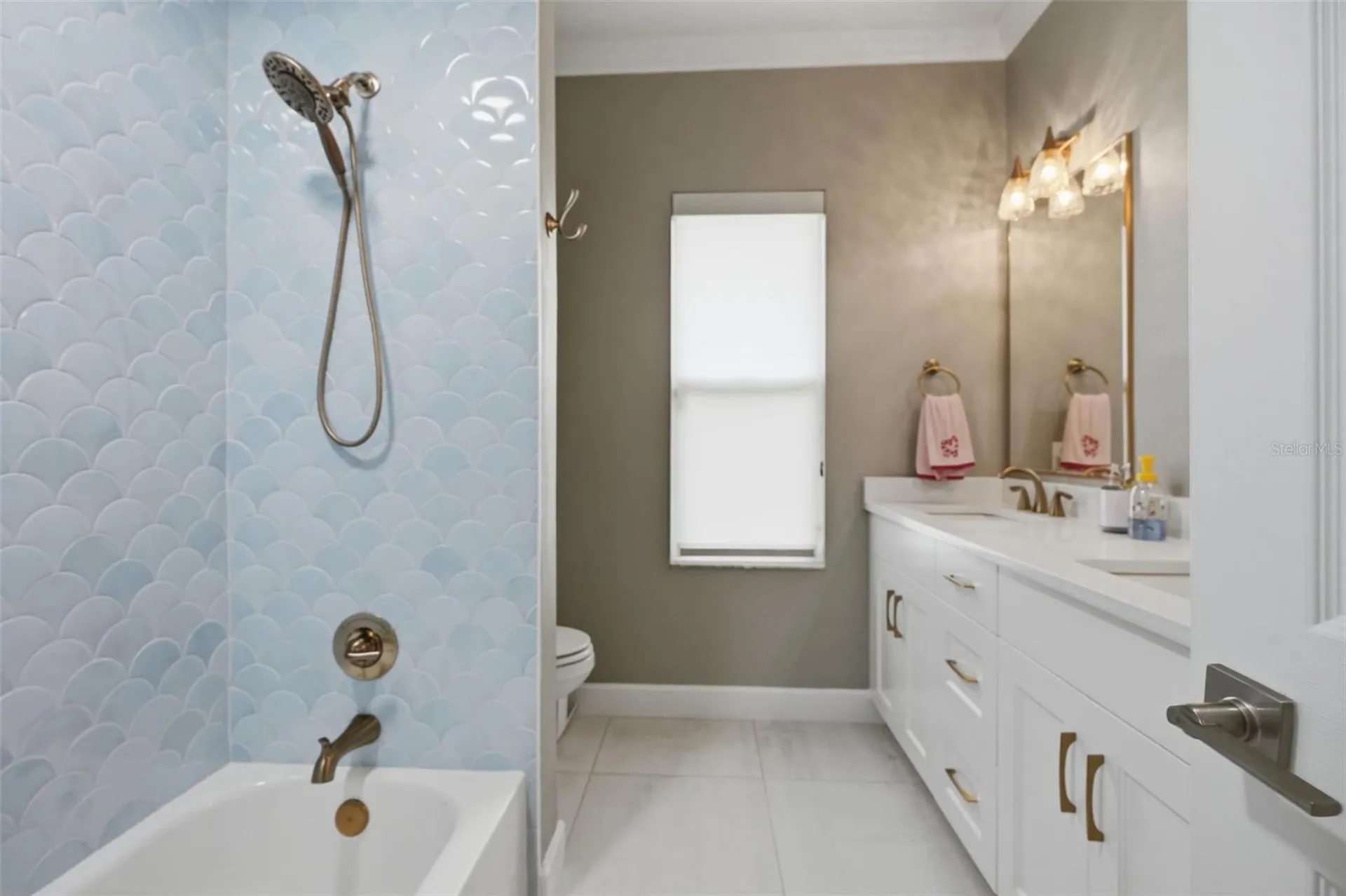 4618 Avenue Longchamps Lutz FL 33558