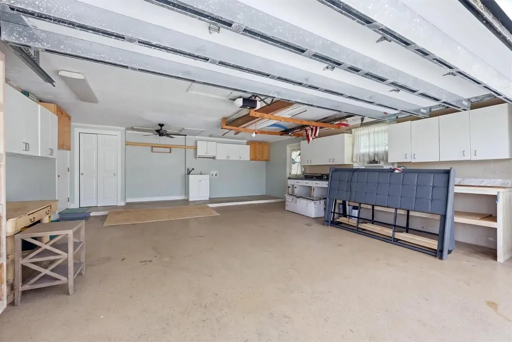1925 Oregon Trail Englewood FL 34224