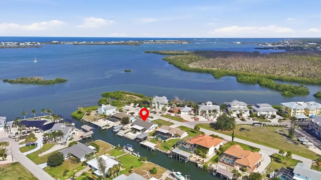 1925 Oregon Trail Englewood FL 34224