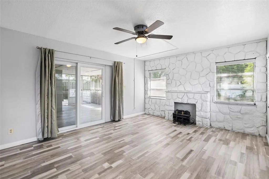 206 N Gunlock Avenue Tampa FL 33609