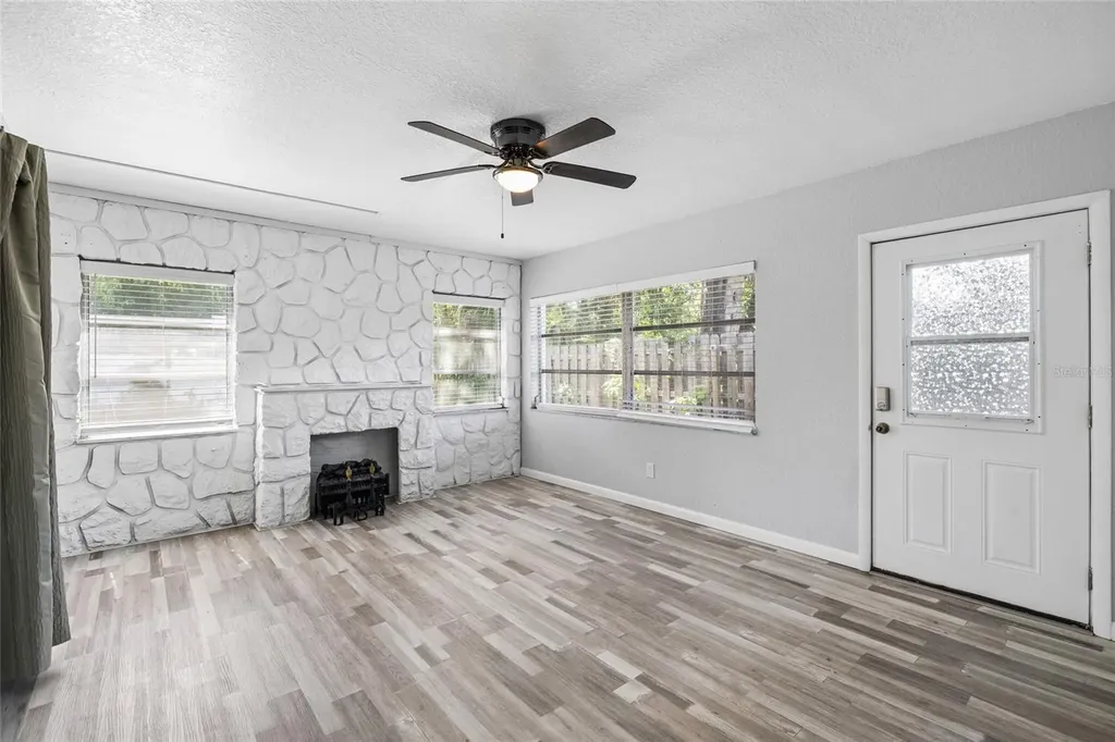206 N Gunlock Avenue Tampa FL 33609