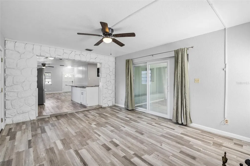 206 N Gunlock Avenue Tampa FL 33609