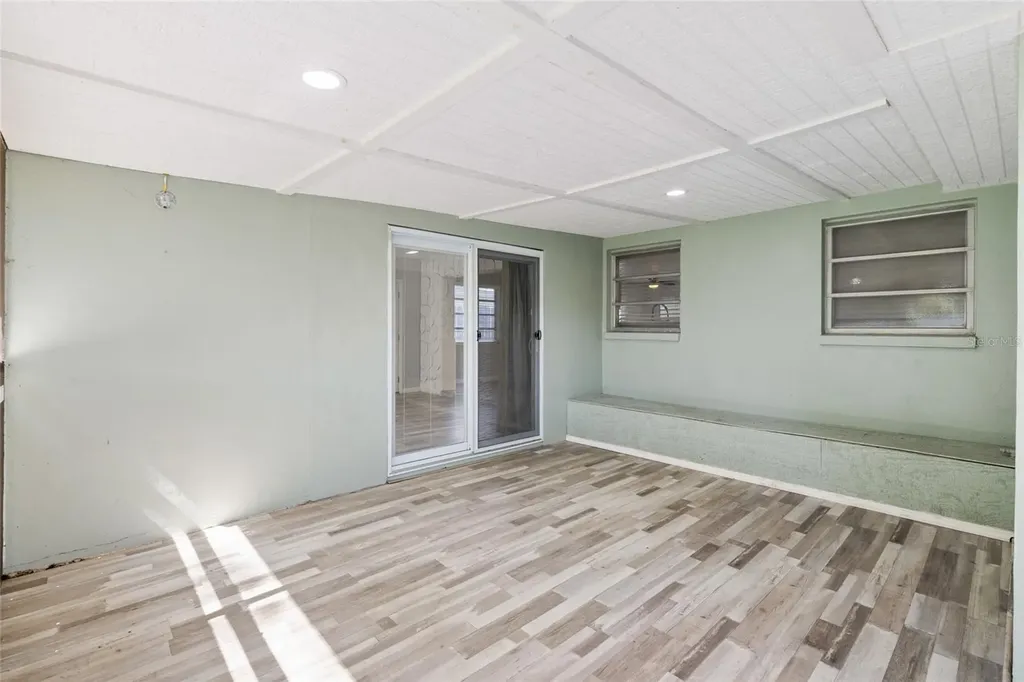 206 N Gunlock Avenue Tampa FL 33609