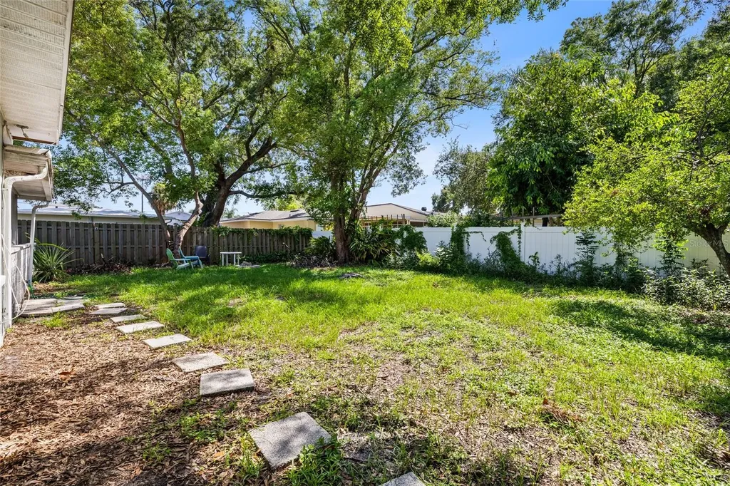 206 N Gunlock Avenue Tampa FL 33609