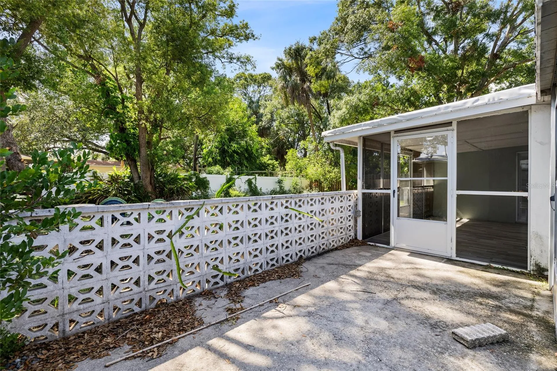 206 N Gunlock Avenue Tampa FL 33609