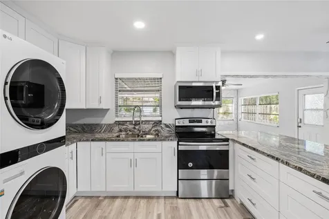 206 N Gunlock Avenue Tampa FL 33609