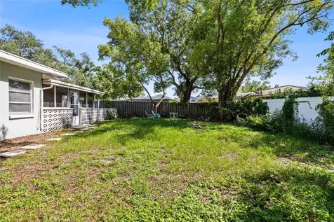 206 N Gunlock Avenue Tampa FL 33609