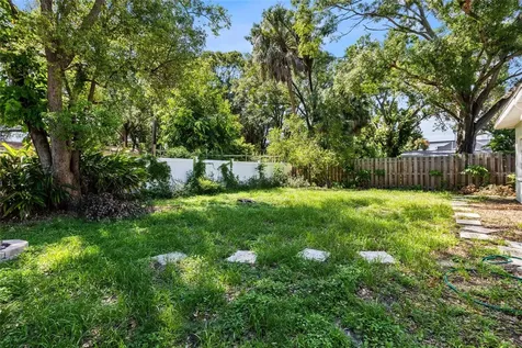 206 N Gunlock Avenue Tampa FL 33609