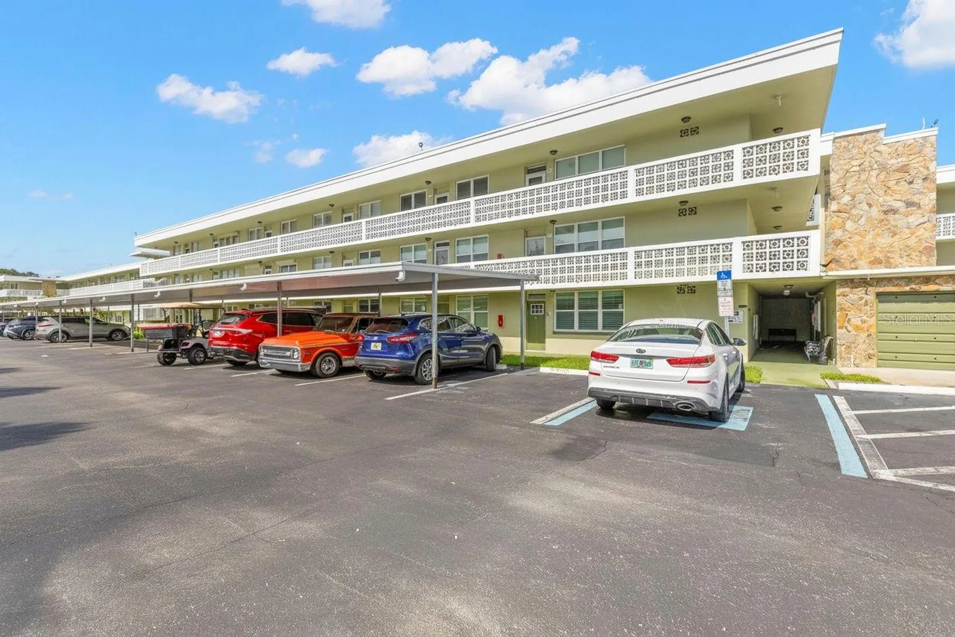 4890 Bay Street NE St Petersburg FL 33703