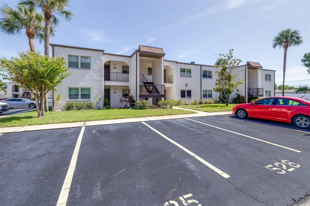 7701 Starkey Road Seminole FL 33777