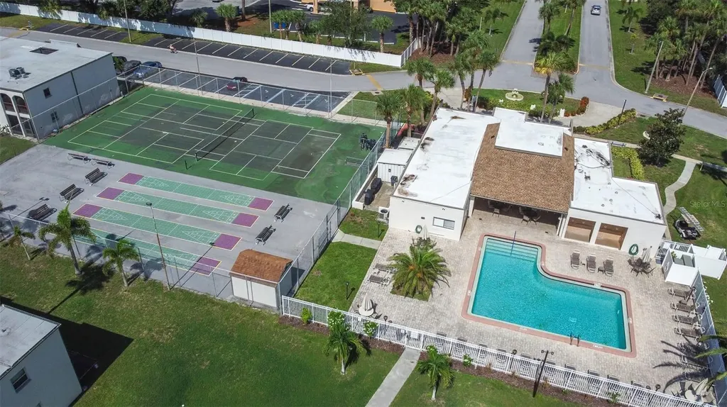7701 Starkey Road Seminole FL 33777