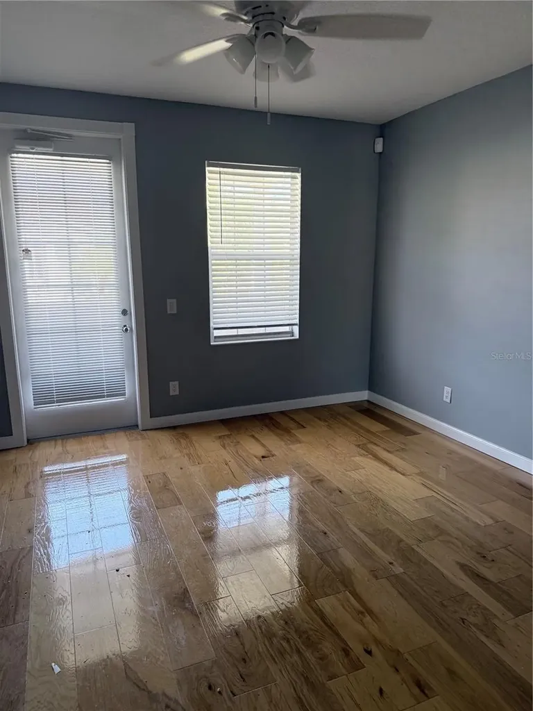 1650 Napoli Sarasota FL 34232
