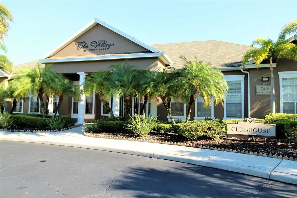 8905 Manor Loop Bradenton FL 34202