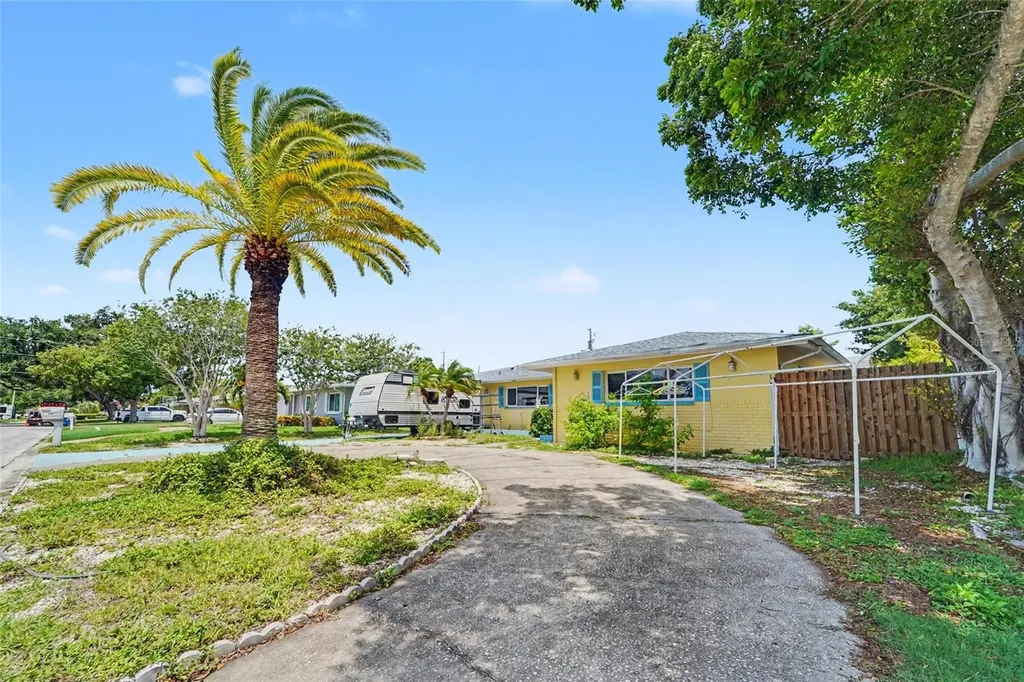 9735 50th Avenue N Madeira Beach FL 33708