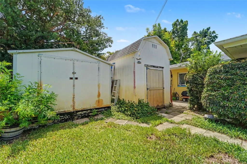 9735 50th Avenue N Madeira Beach FL 33708
