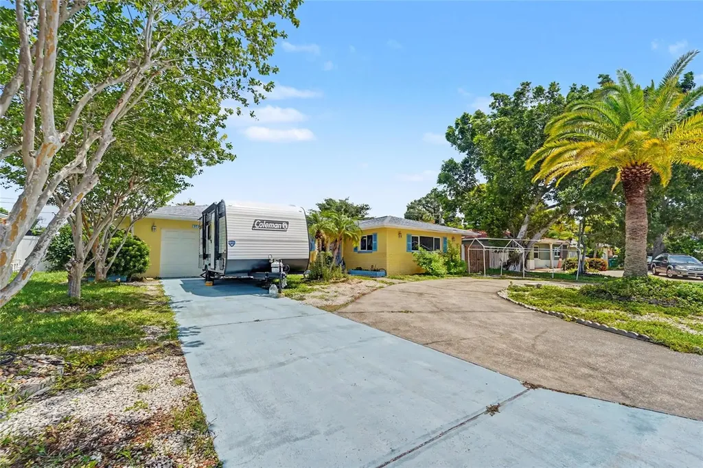 9735 50th Avenue N Madeira Beach FL 33708