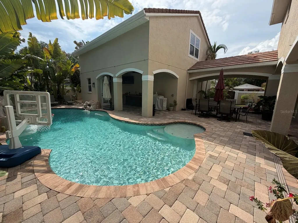 2301 S Hale Avenue Tampa FL 33629