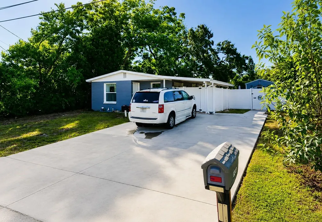 6512 W Chelsea Street Tampa FL 33634