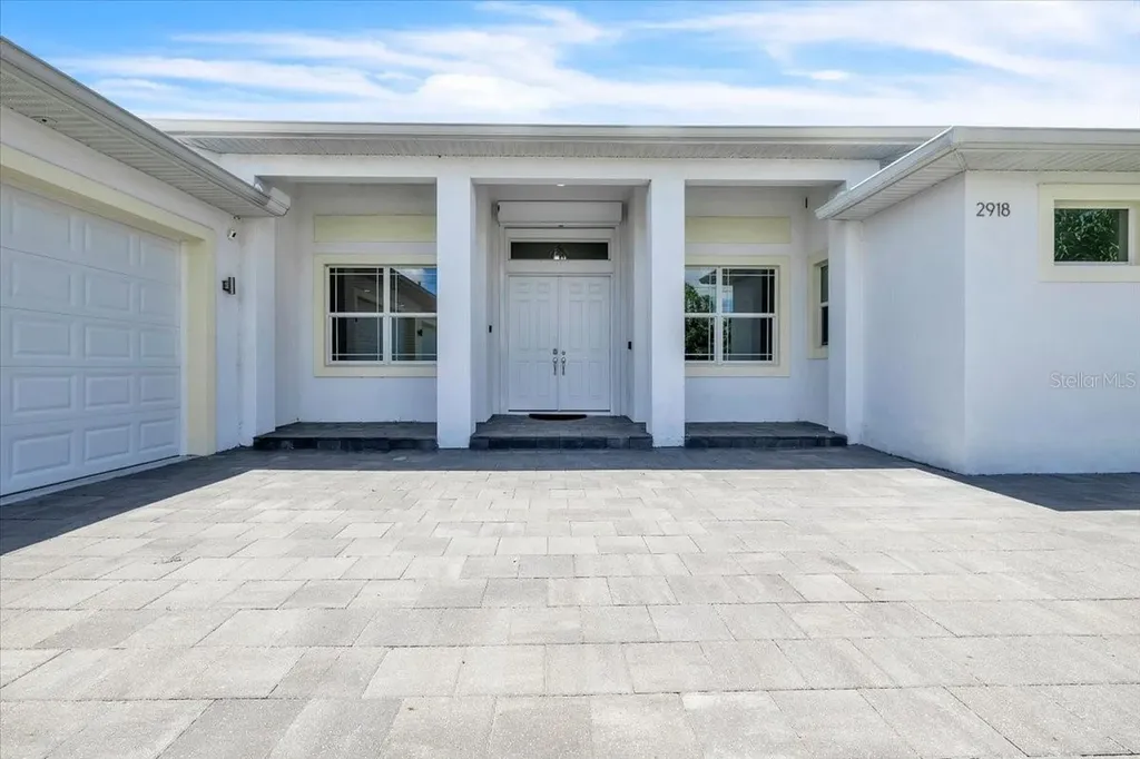 2918 SE 10th Place Cape Coral FL 33904