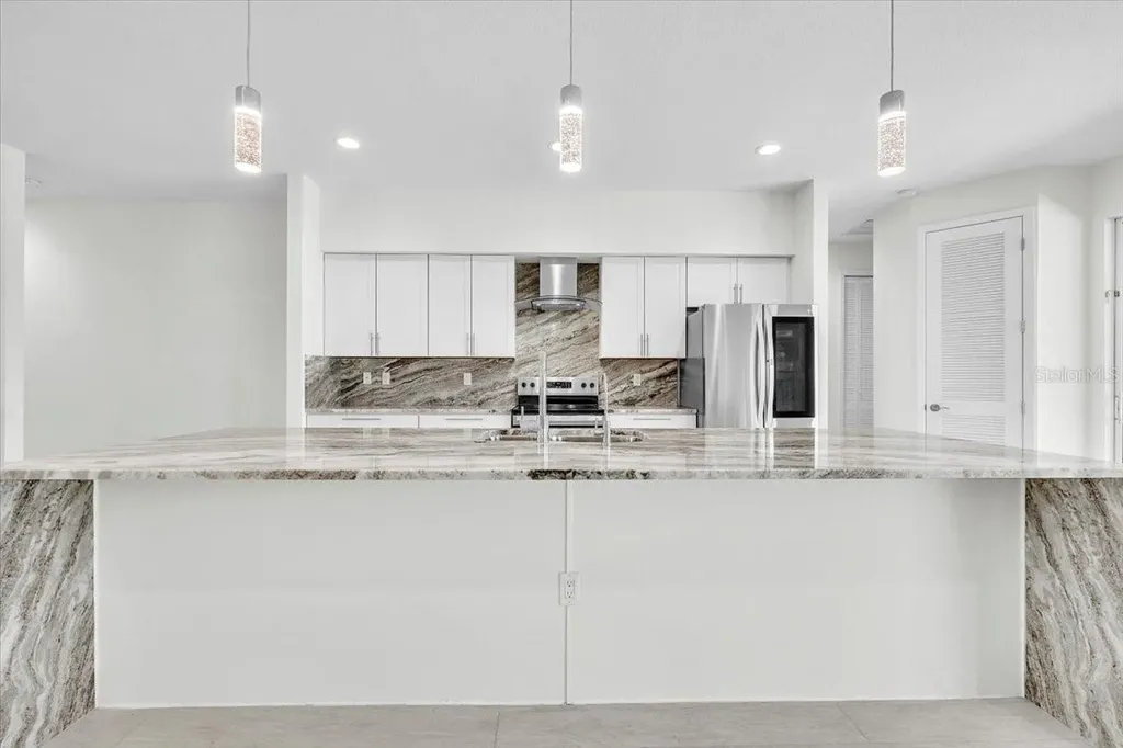 2918 SE 10th Place Cape Coral FL 33904