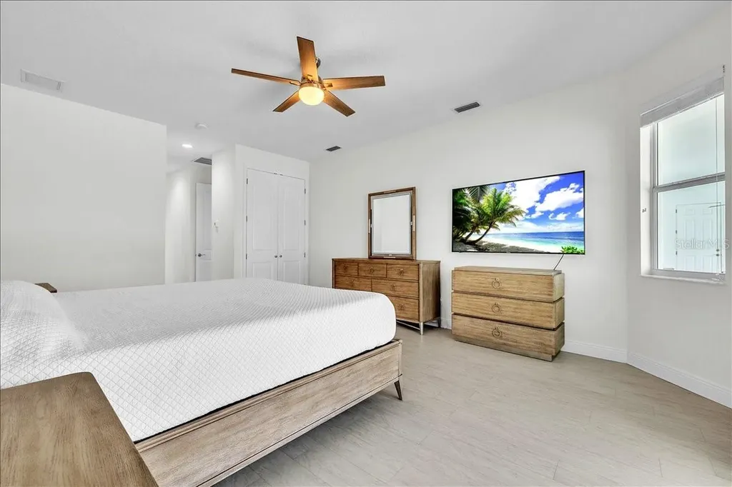 2918 SE 10th Place Cape Coral FL 33904