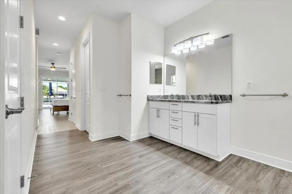 2918 SE 10th Place Cape Coral FL 33904