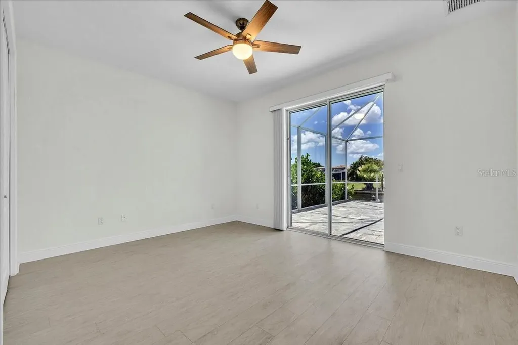 2918 SE 10th Place Cape Coral FL 33904